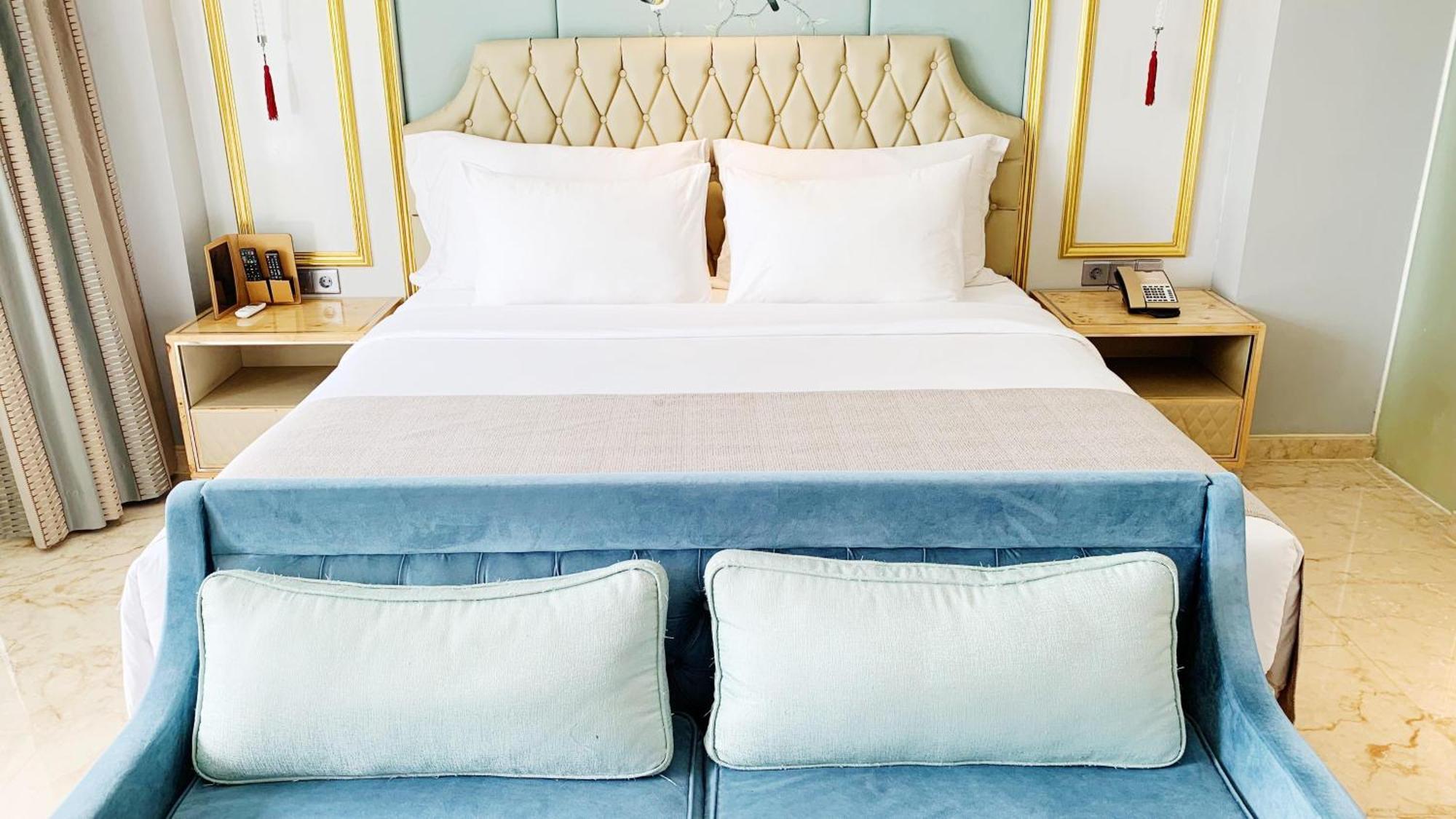 Art Deco Luxury & Hotel Bandung