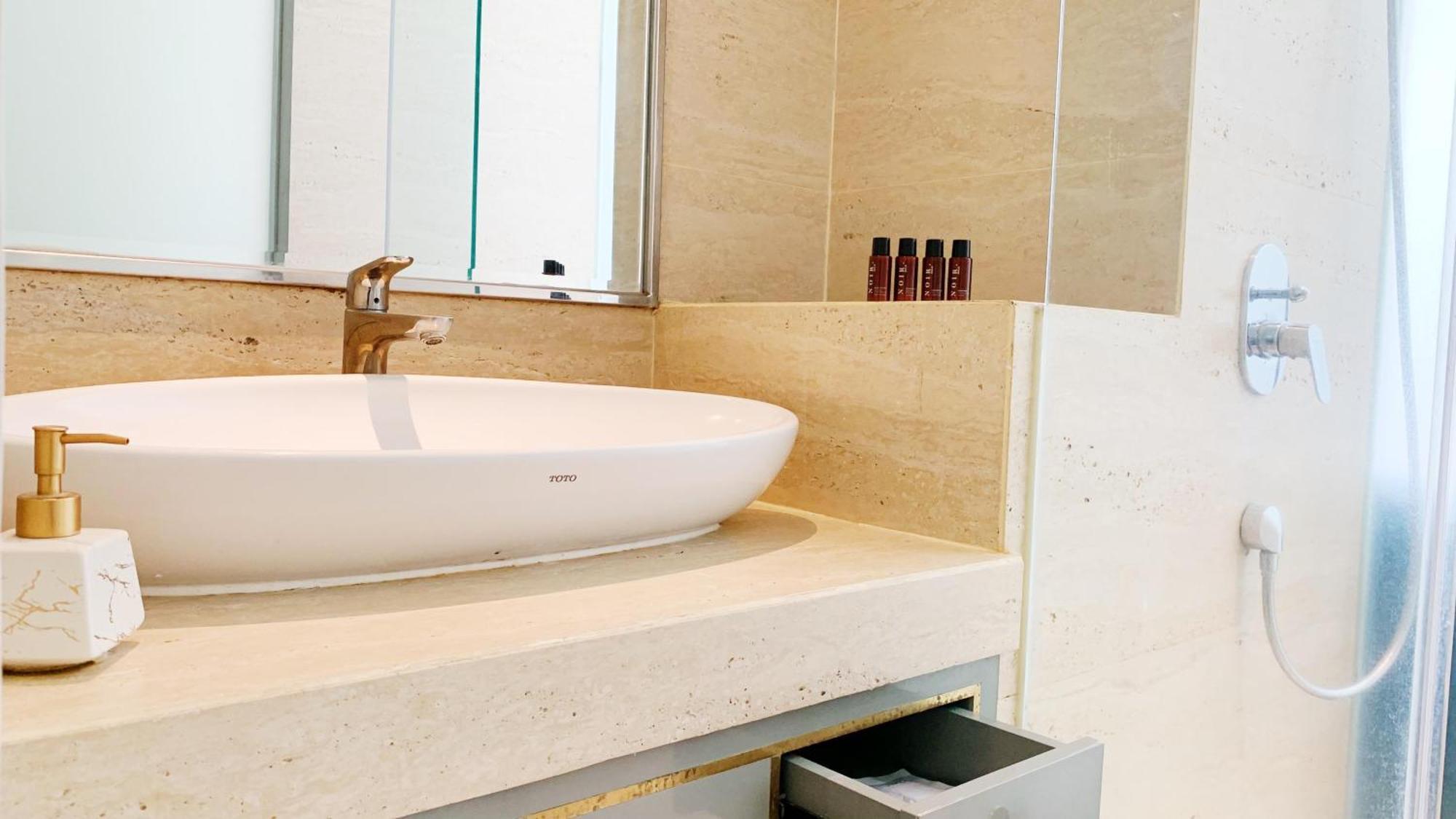 Art Deco Luxury & 4* Bandung